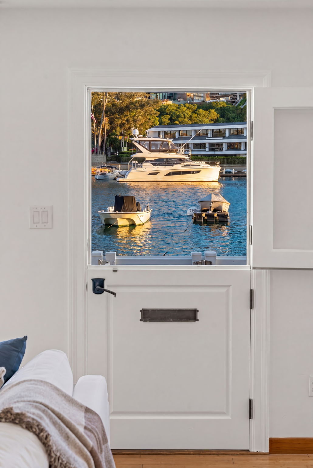 1403 N.Bayfront Balboa Island home - photo 12
