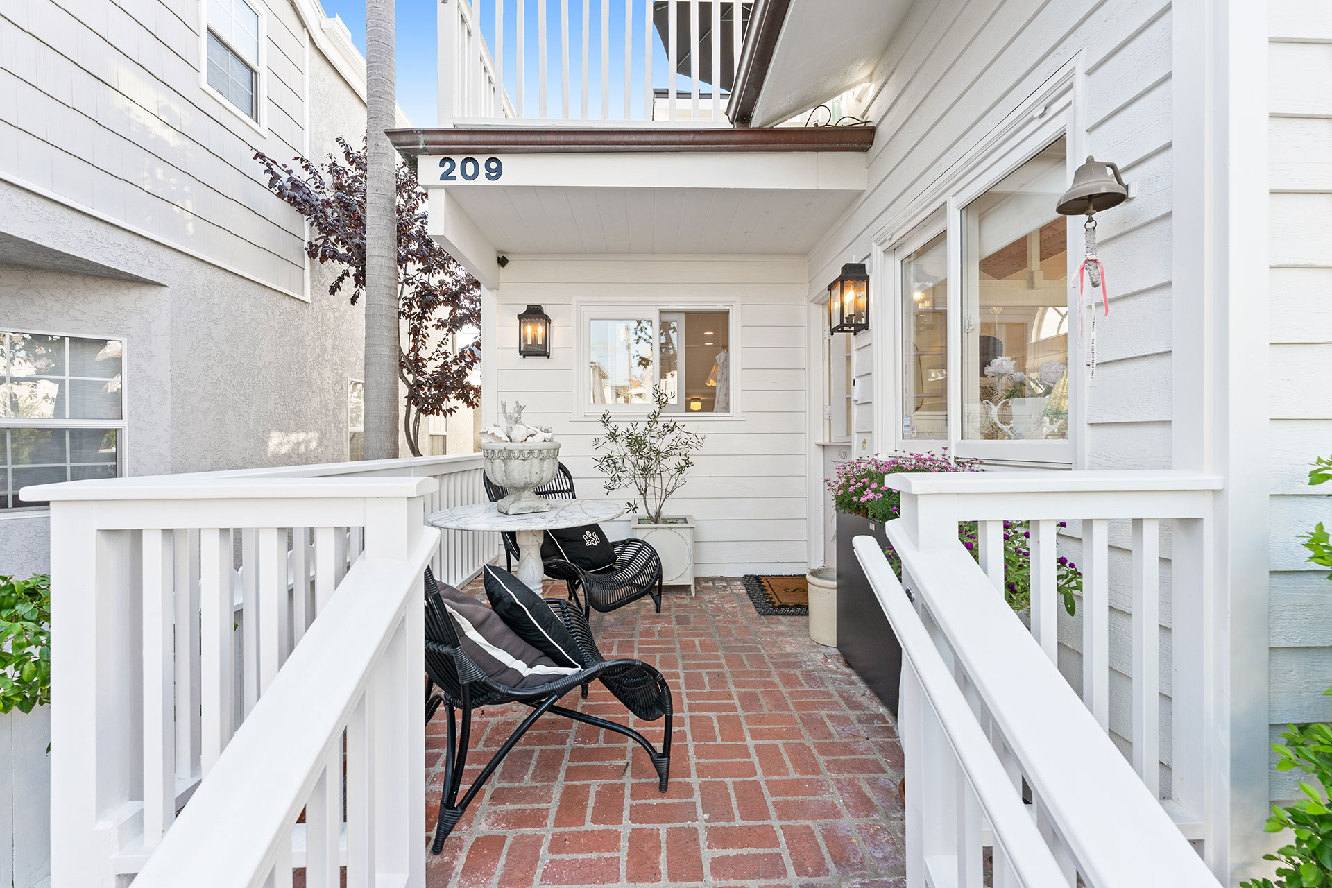 209 Diamond Balboa Island home - photo 7