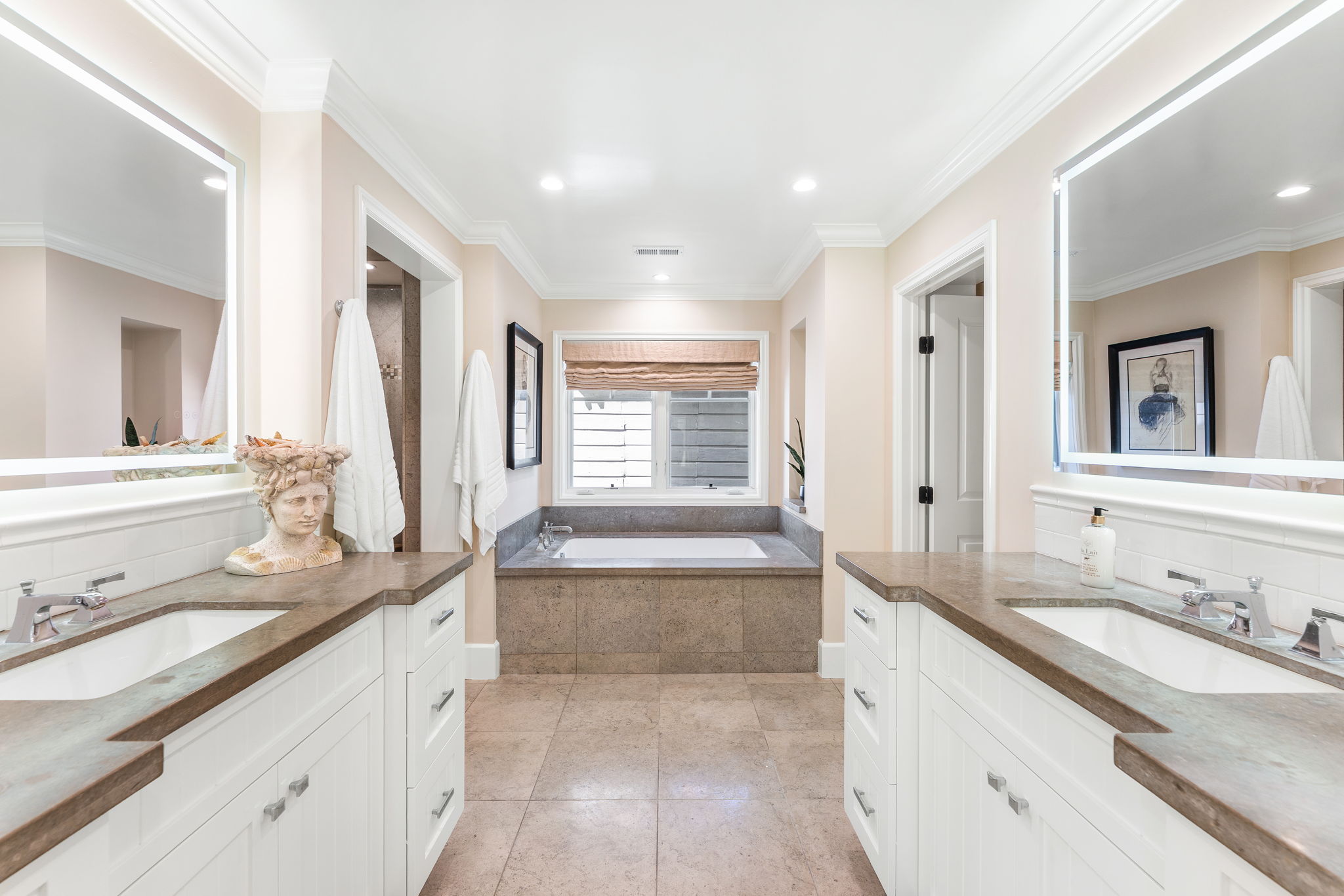 220 Coral Balboa Island home - photo 28