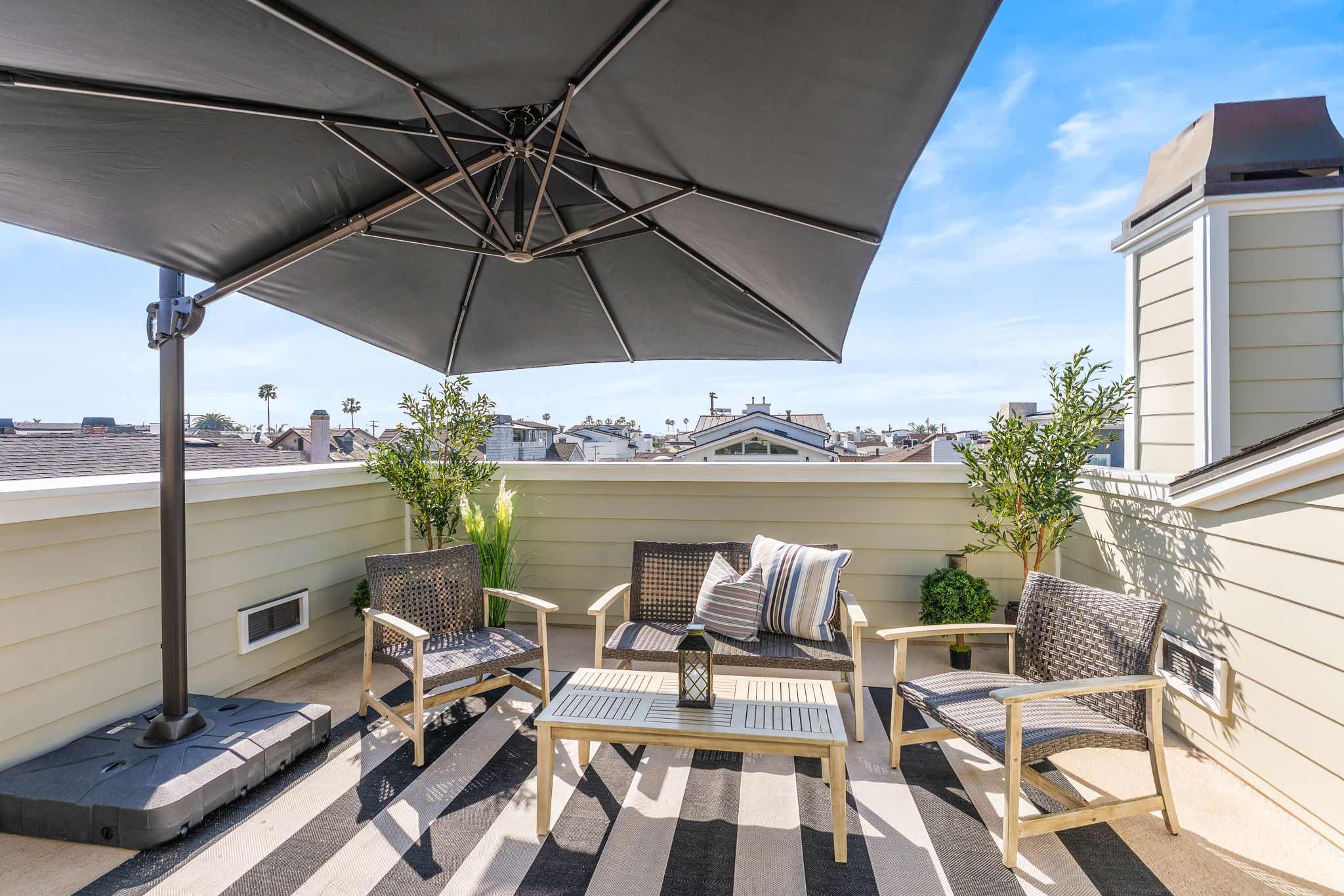 220 Coral Balboa Island home - photo 40