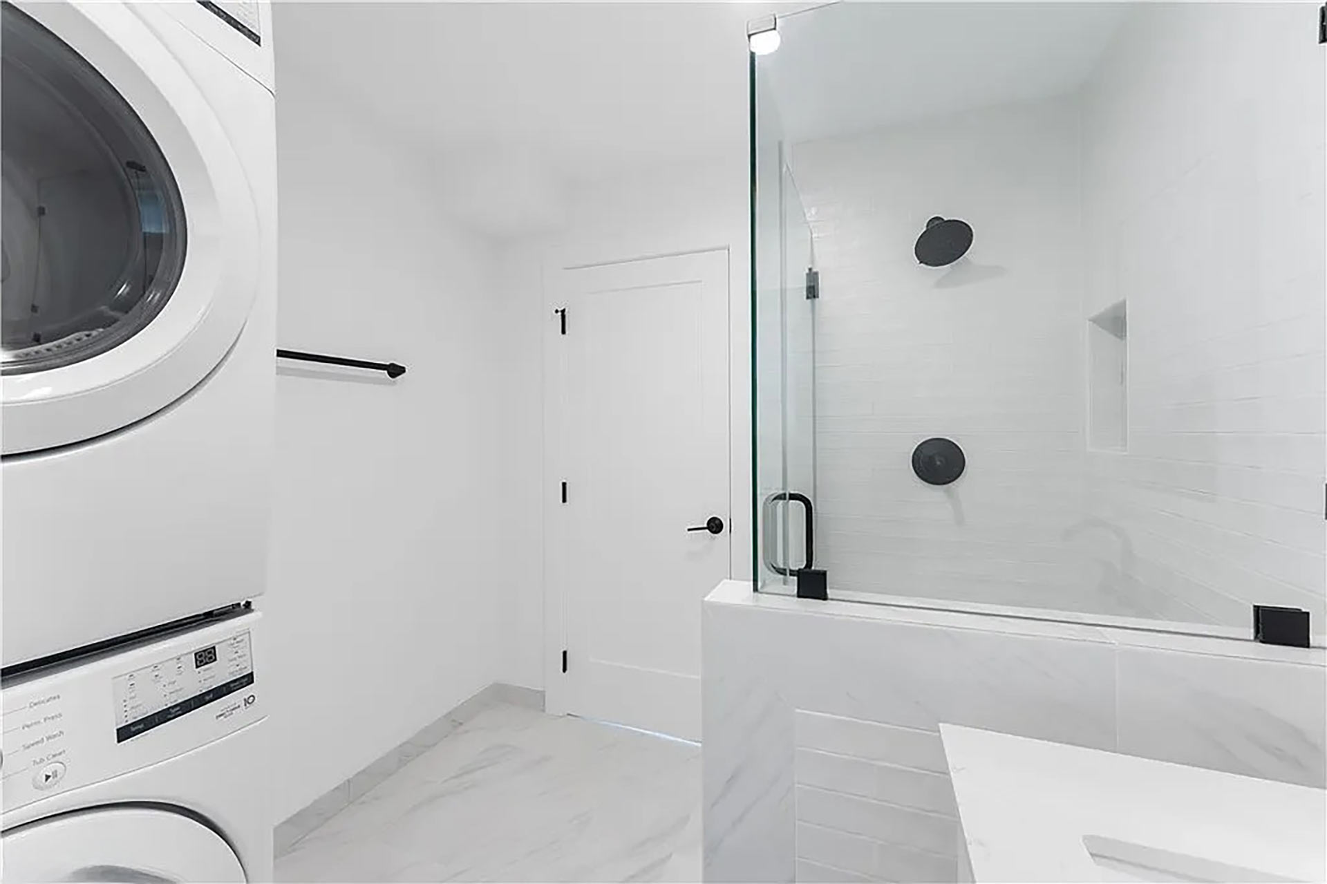227 Coral Balboa Island home - photo 16