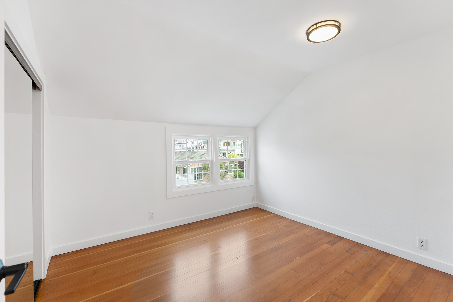 227 Coral Balboa Island home - photo 25