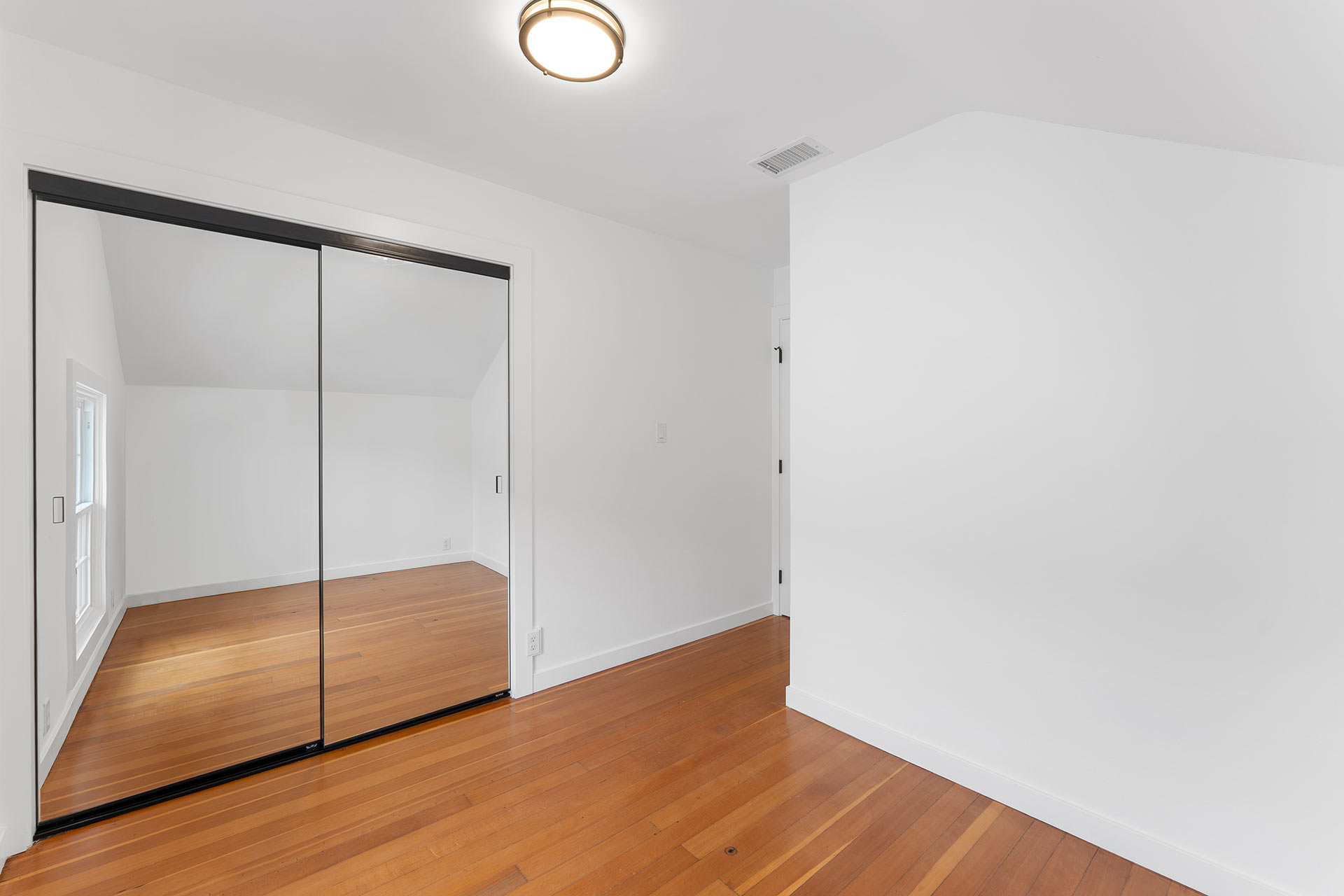 227 Coral Balboa Island home - photo 32