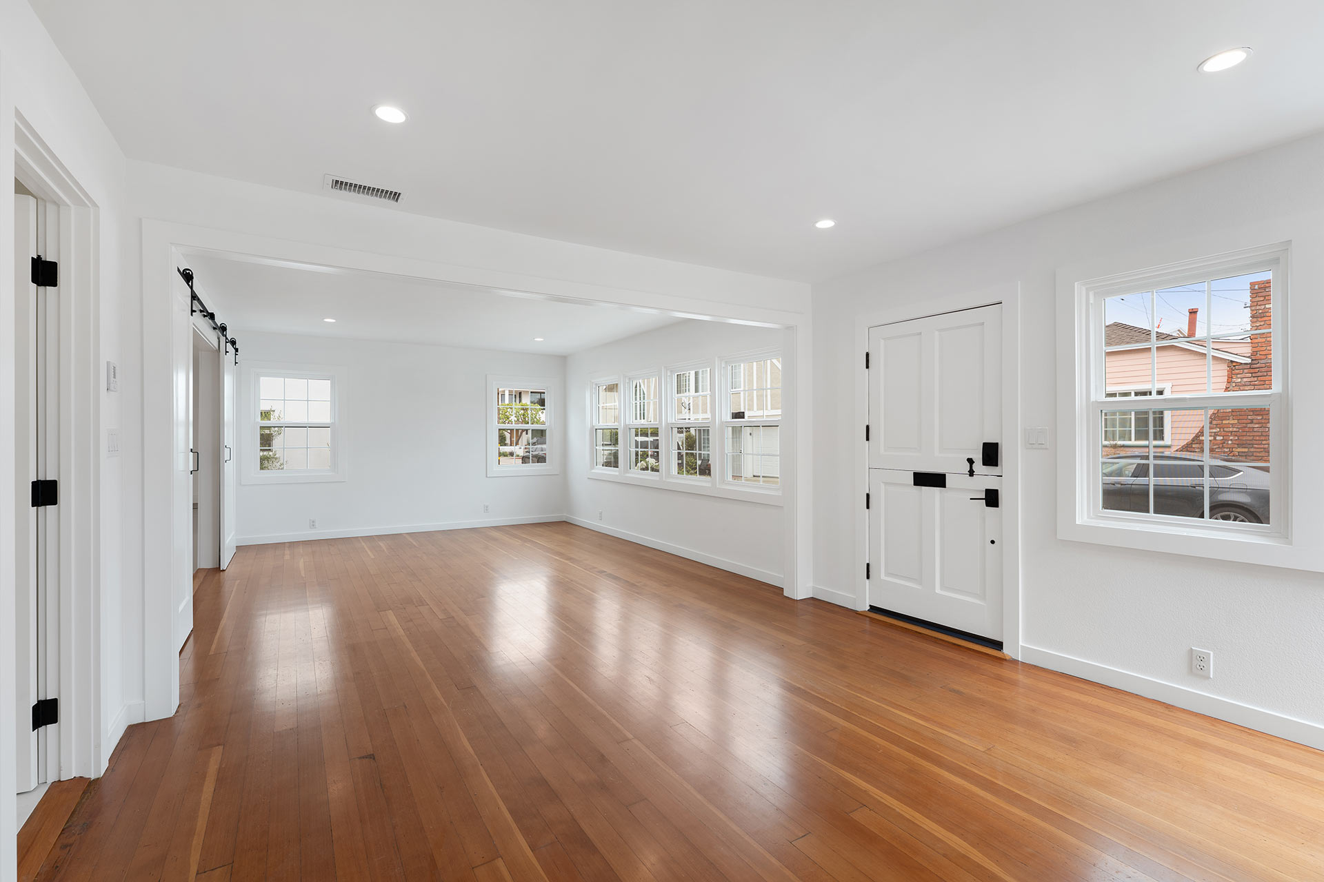 227 Coral Balboa Island home - photo 8