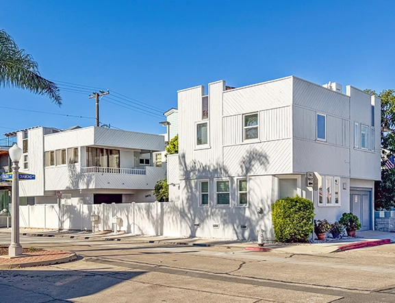 Balboa Island home sold by Ryan Gunderson