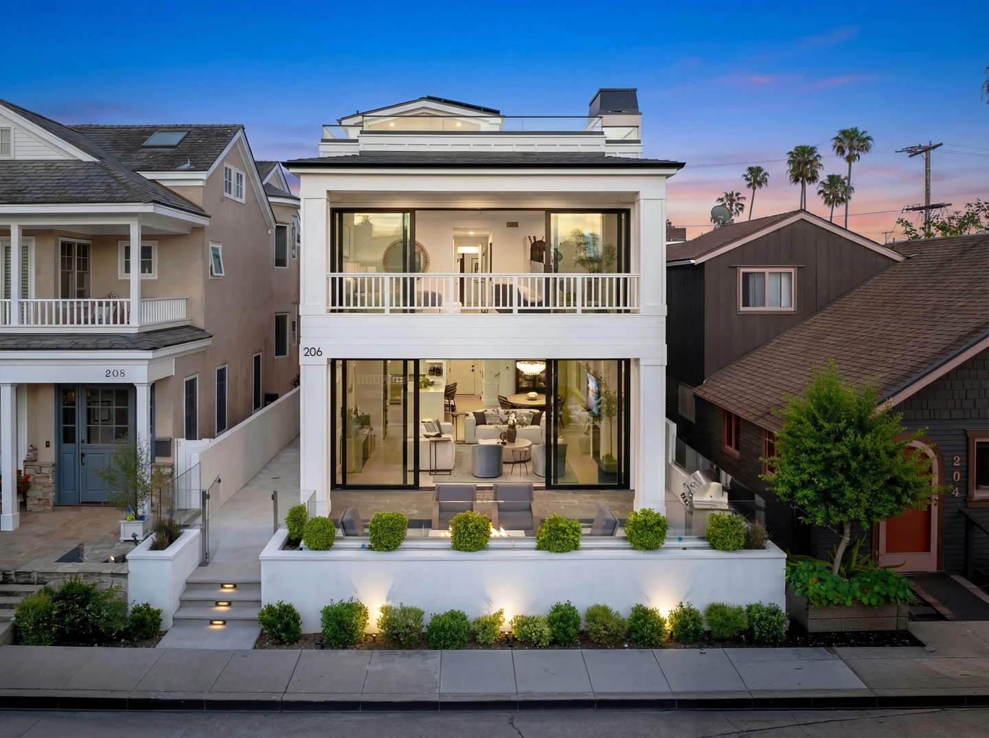 206 Apolena, Balboa Island
